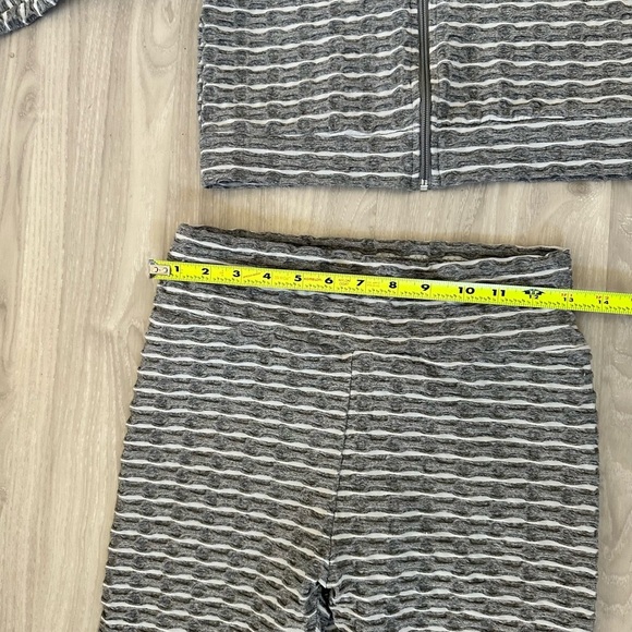 Cozy & Chic Striped 2 Piece Lounge Set – Size S - Picture 4 of 4